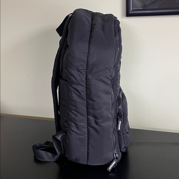 Wilo The Label Unisex Black Quilted Puffer Backpack main image 7